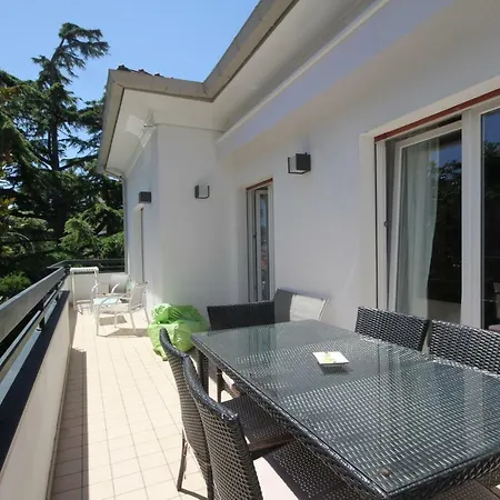 Villa Savina Appartamenti Riccione Exterior photo