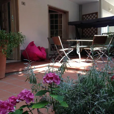 Villa Savina Appartamenti Riccione Exterior photo