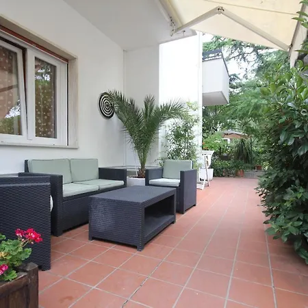 Villa Savina Appartamenti Riccione Exterior photo